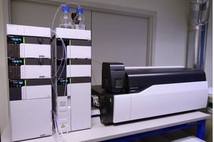 استفاده از کروماتوگرافی مایع با کارایی بالا در صنعت داروسازی